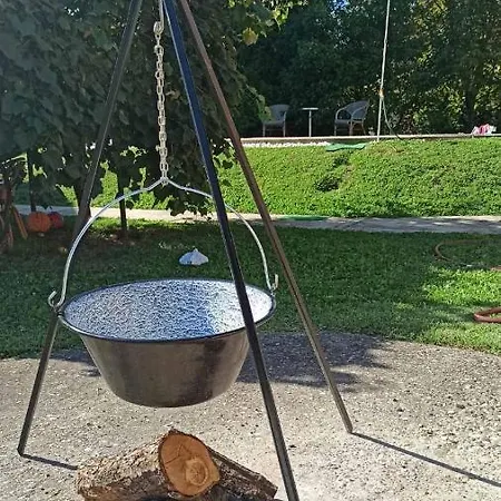 Villa Kuca Na Selu Sa Bazenom *