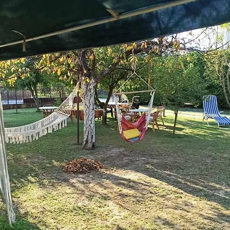 Kuca Na Selu Sa Bazenom