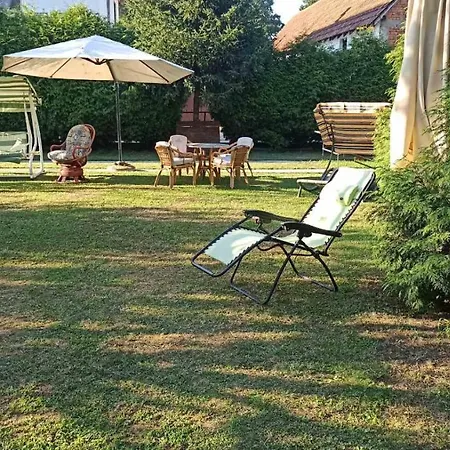 Villa Kuca Na Selu Sa Bazenom Stitar