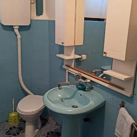 Kuca Na Selu Sa Bazenom Villa *