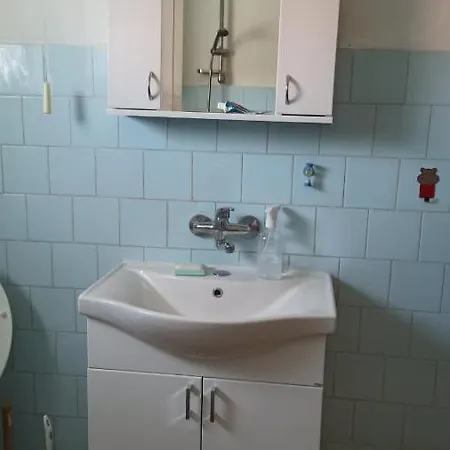 Villa Kuca Na Selu Sa Bazenom Stitar