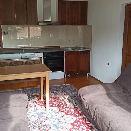 Kuca Na Selu Sa Bazenom * Stitar