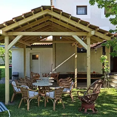 Villa Kuca Na Selu Sa Bazenom Stitar